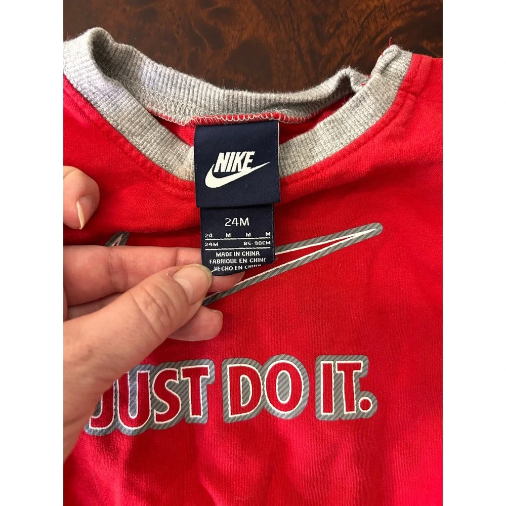 Nike Toddler Boys Red Just Do It Swoosh Crewneck Sweatshirt 24M Snap Shoulder